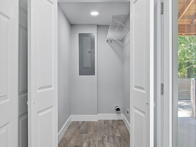7713 Canyon Dr — Photo 12