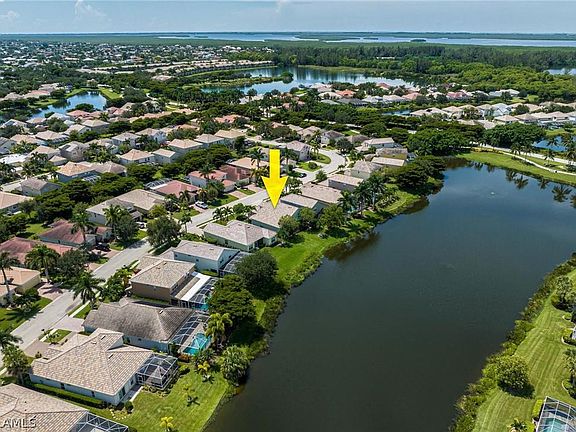 3rd image of 2472 Blackburn Cir
