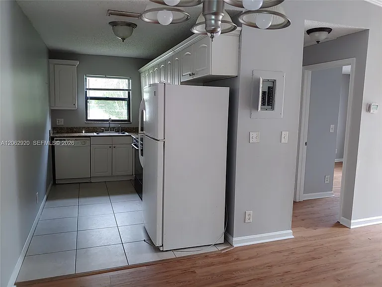 5060 Sanctuary Way #E — Photo 2