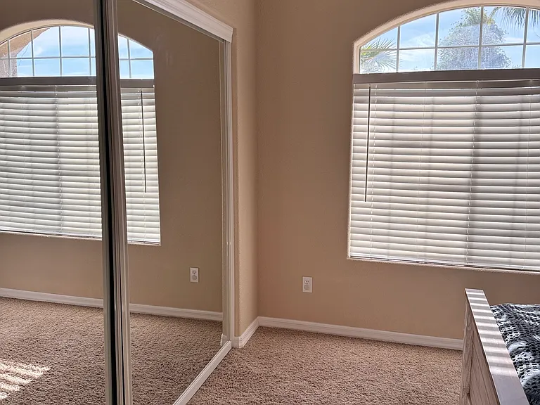 2399 E Klamath Loop — Photo 37