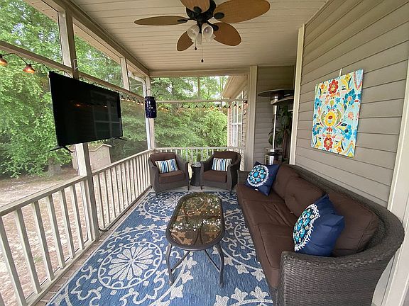 5th image of 203 Ashworth Dr