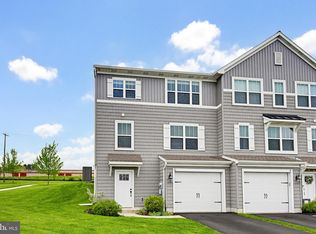 10 Southside Dr, Willow Street, PA 17584