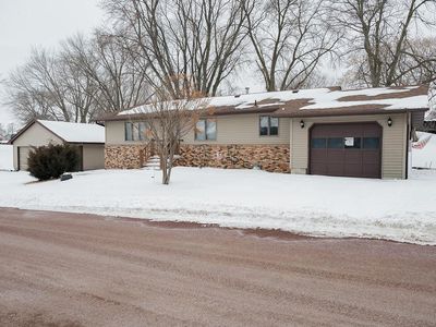 525 N Hood St, Blue Earth, MN, 56013