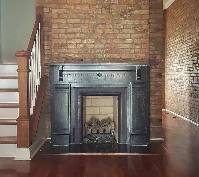 1075 Summit St — Photo 6