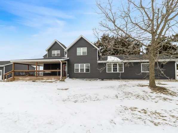 1016 295th St, State Center, IA 50247