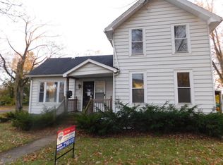 617 Pleasant St, Three Rivers, MI 49093