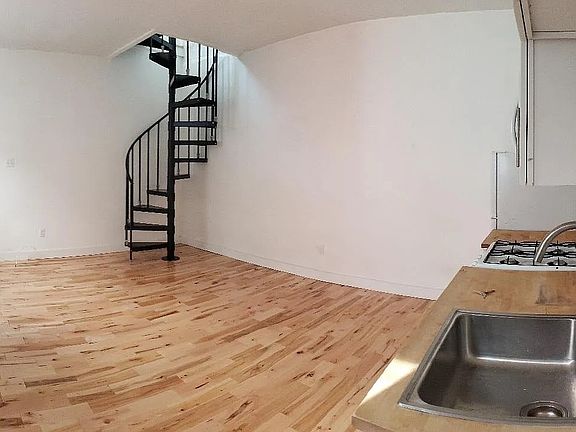 3rd image of 2045 N Howard St #1R