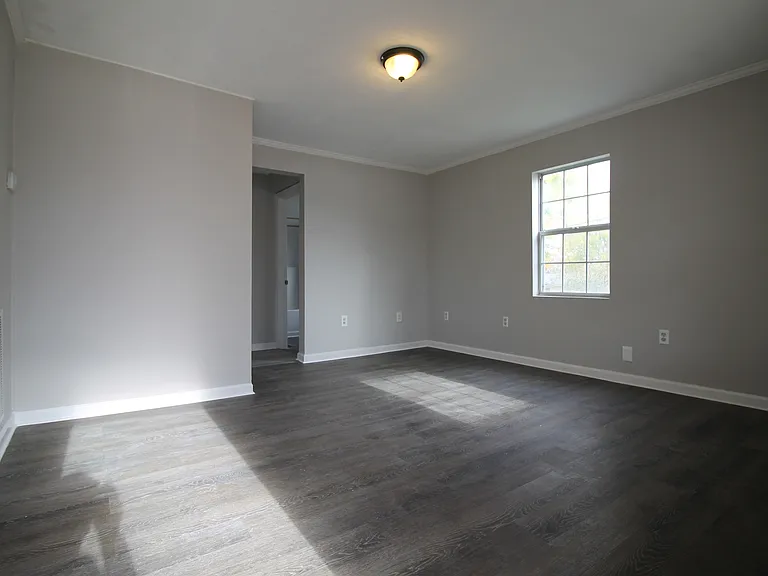 2600 Knott Rd — Photo 4