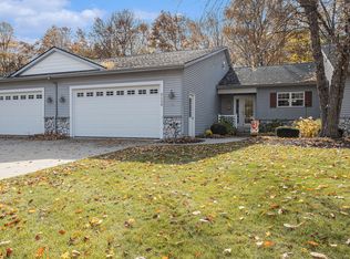 6686 Green Valley Ct SE #22, Caledonia, MI