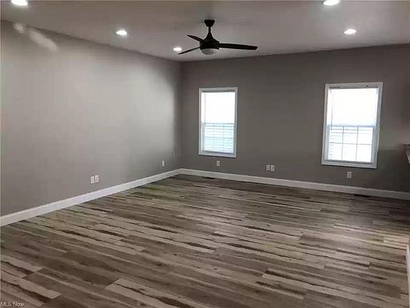4th image of 1412 27th St #1412