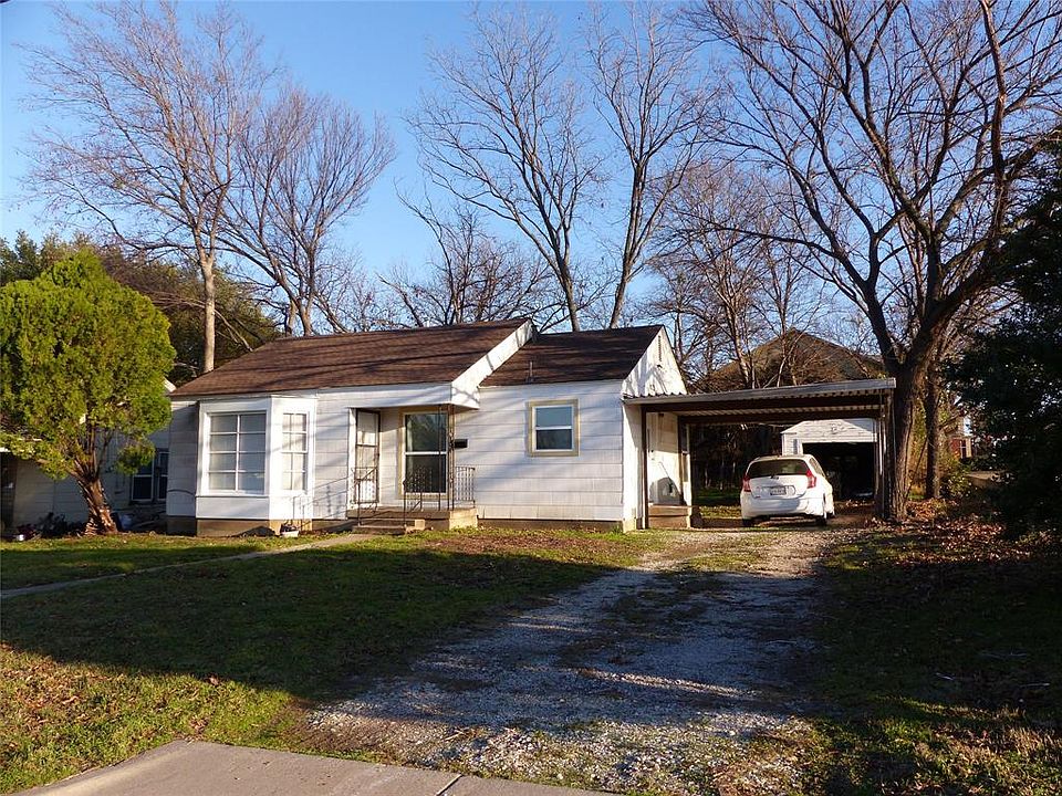 1st image of 104 NE Haskew St