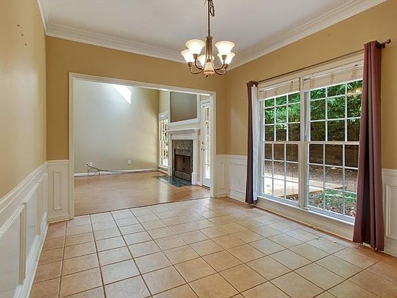4th image of 211 Bent Oak Ln