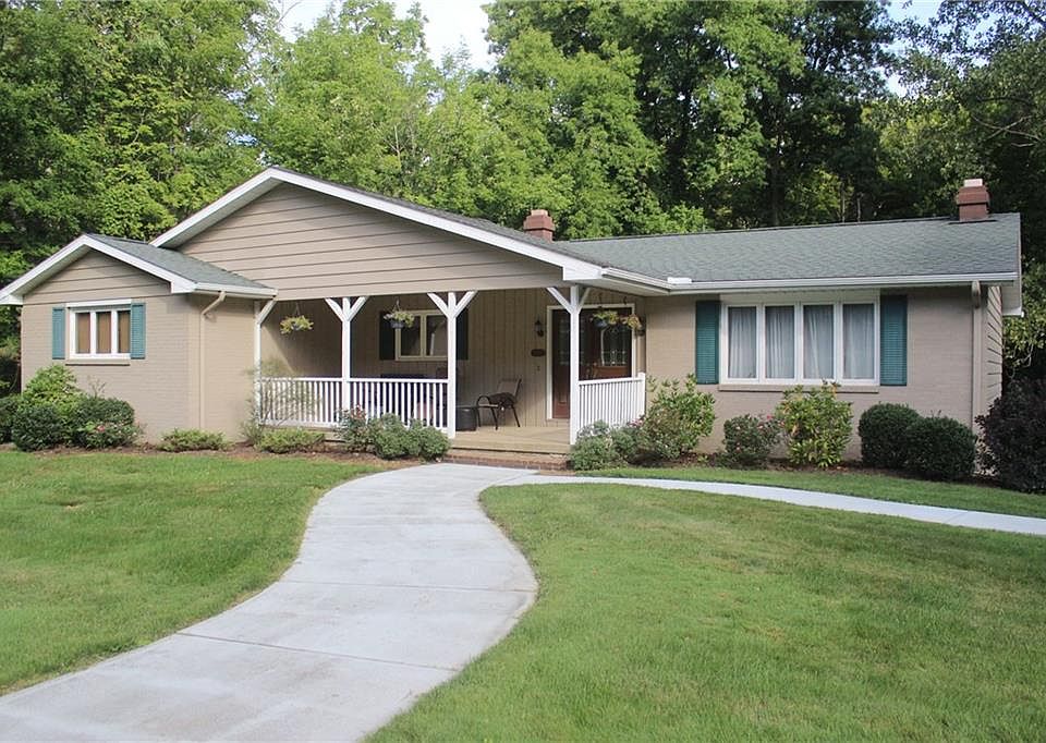1st image of 3840 Stirrup Dr