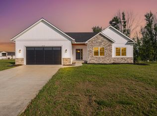 4747 Gordonshire Dr NW, Grand Rapids, MI 49534