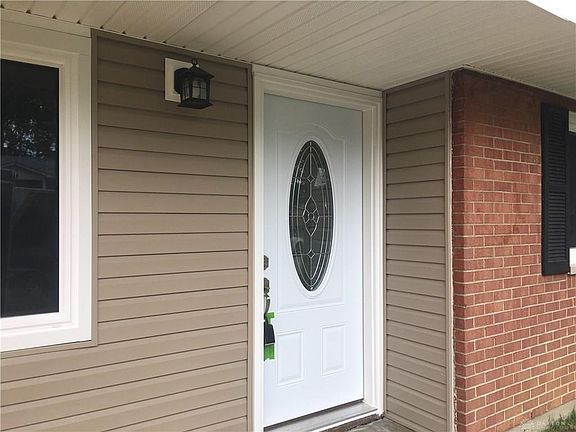 3rd image of 3680 Mandalay Dr
