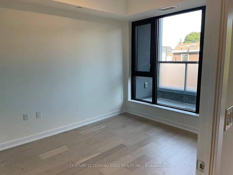840 Saint Clair Ave W #401 — Photo 9