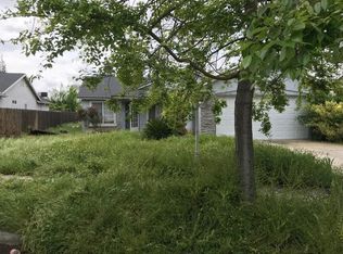 1665 E Santa Rosa St, Reedley, CA 93654