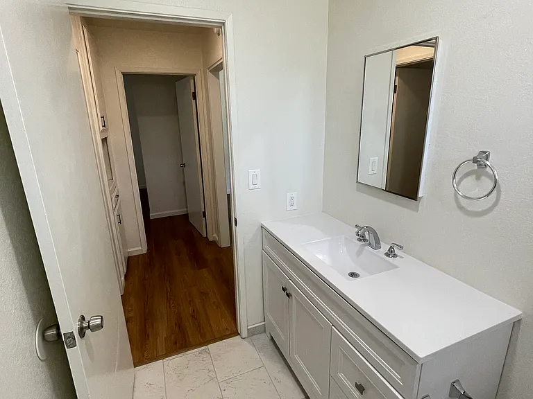 2840 Fulop St #B — Photo 18