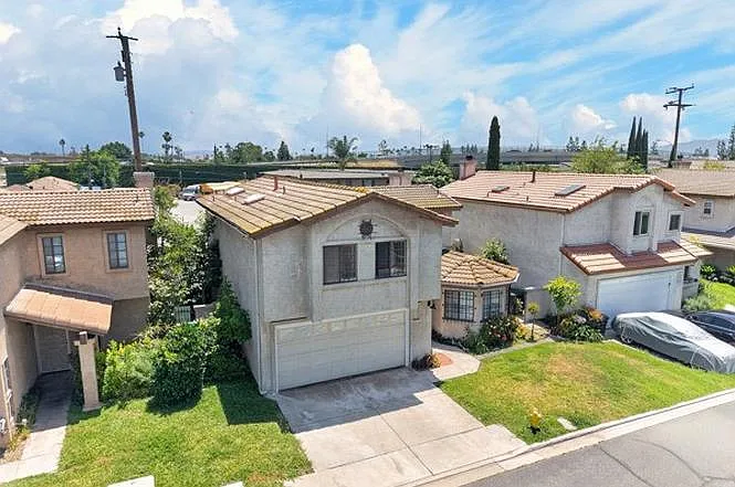 3020 Via Delores — Photo 12
