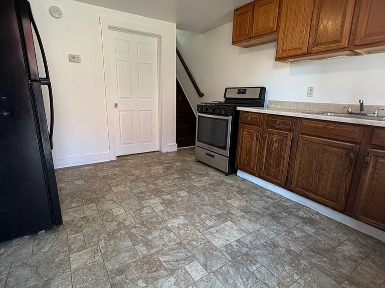 236 W Mifflin St — Photo 5