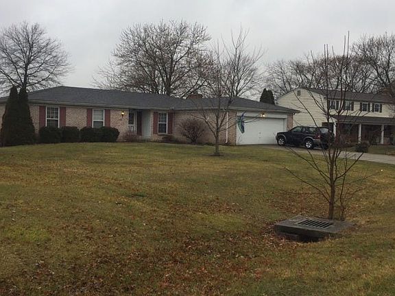 3rd image of 7721 Whitehall Cir W