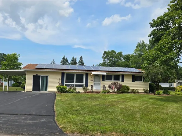 201 Washburn Dr, East Syracuse, NY 13057