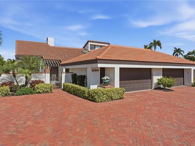 539 Bay Villas LN, Naples, FL, 34108