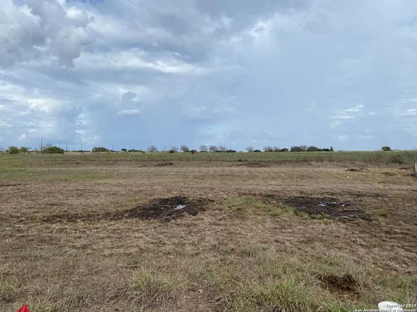 736 N Dickson St LOT 40, Poth, TX 78147