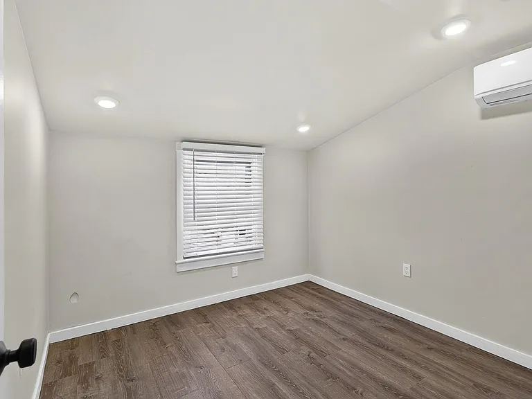 324-326 Darby Rd — Photo 27