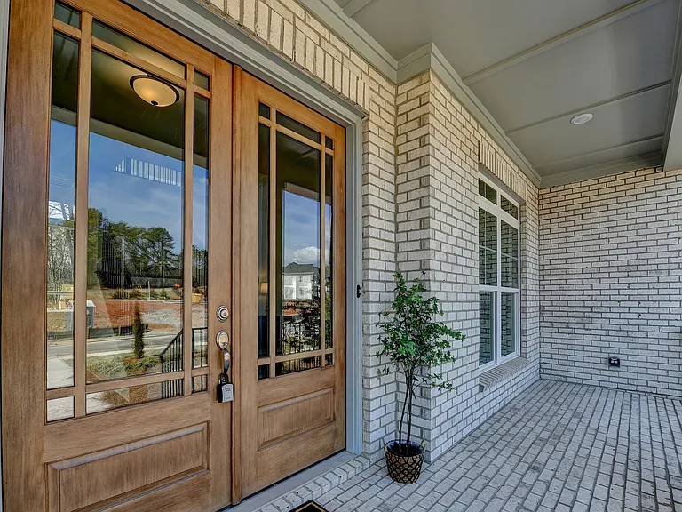 2405 Colliers Ln — Photo 4