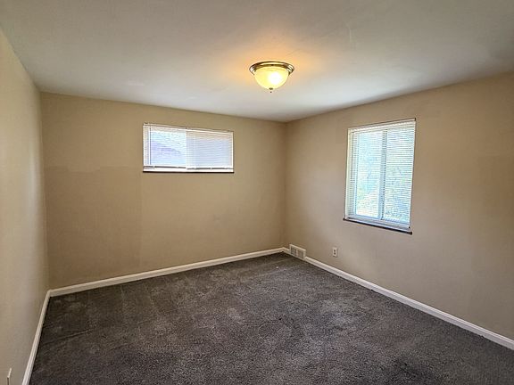 5th image of 5843 Monfort Hills Ave #4