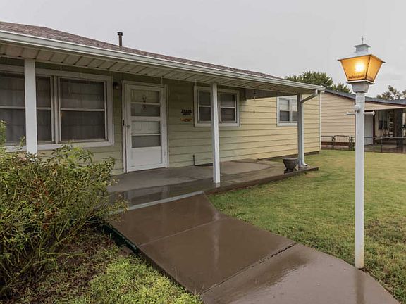 3rd image of 3809 Beaver Dr