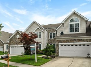 25638 Creek Run Ter, Chantilly, VA 20152