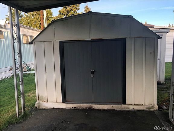 3rd image of 18501 52nd Ave W Unit 33