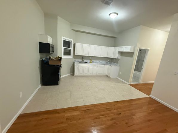 826 S 15th St #1R