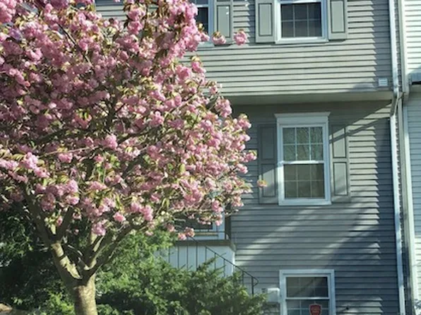 680 Kittendale Cir, Middle River, MD 21220