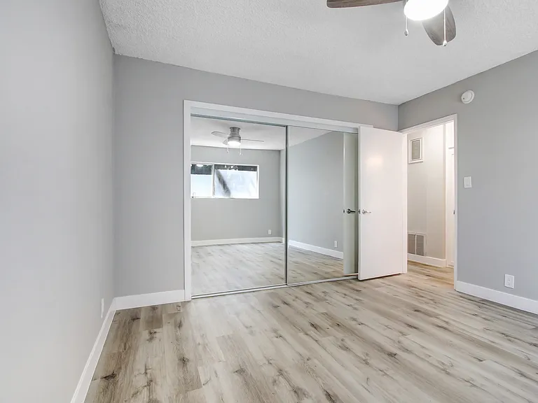 5112 Laurel Cyn Apartments — Photo 13