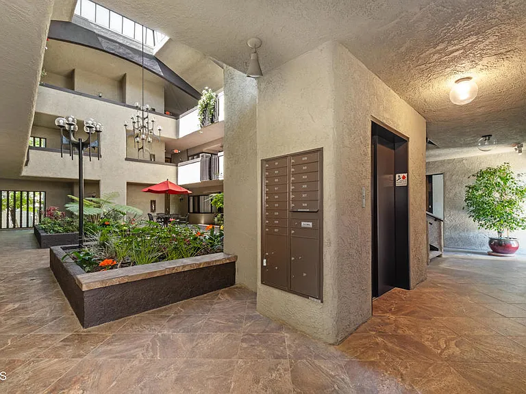 111 S Orange Grove Blvd #309 — Photo 31