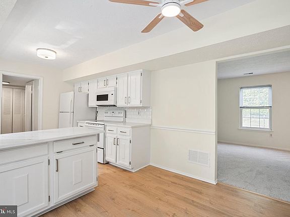 3rd image of 3801 Northrop Pl