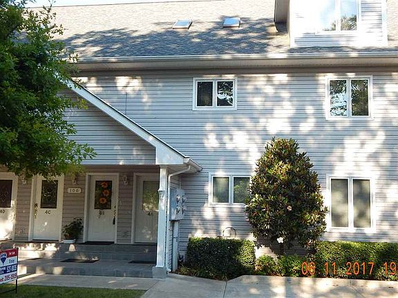 2nd image of 106 Treetops Ln