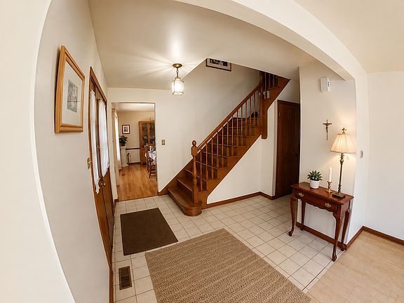 3rd image of 7836 Sugarbush Ln #Br2