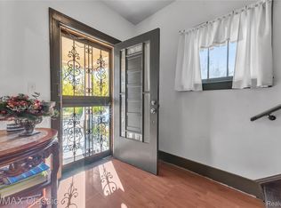 574 W Greendale St, Detroit, MI 48203