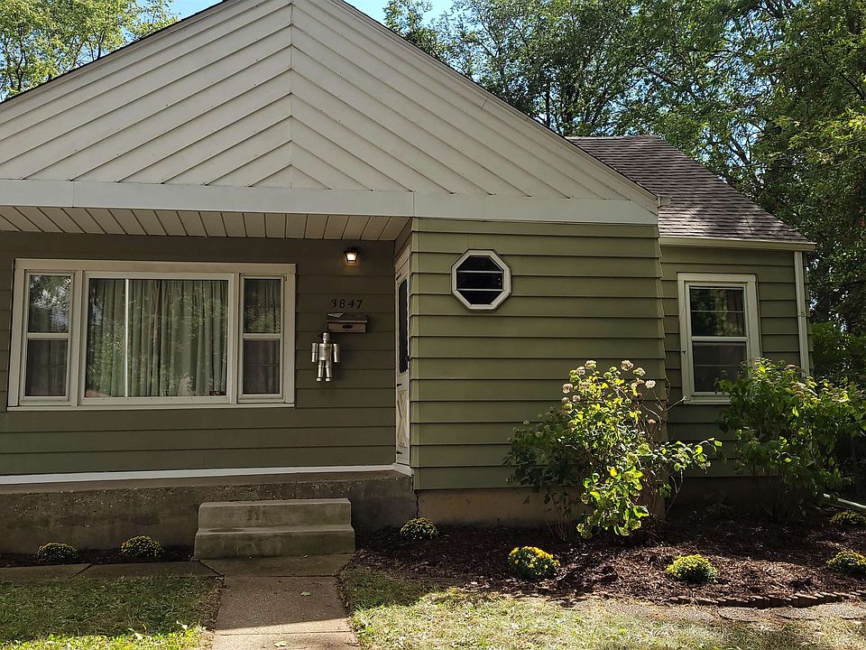 1st image of 3847 16th Ave
