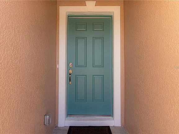4th image of 36 Catalina Ct