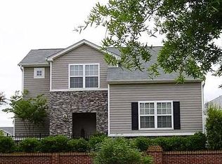 9420 Meadowmont View Dr, Charlotte, NC 28269