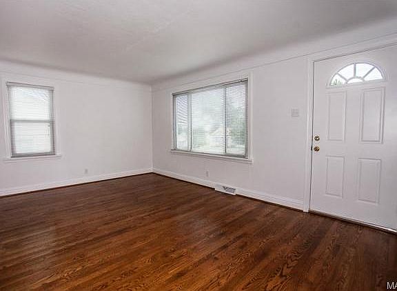 5th image of 9413 Miriam Ave