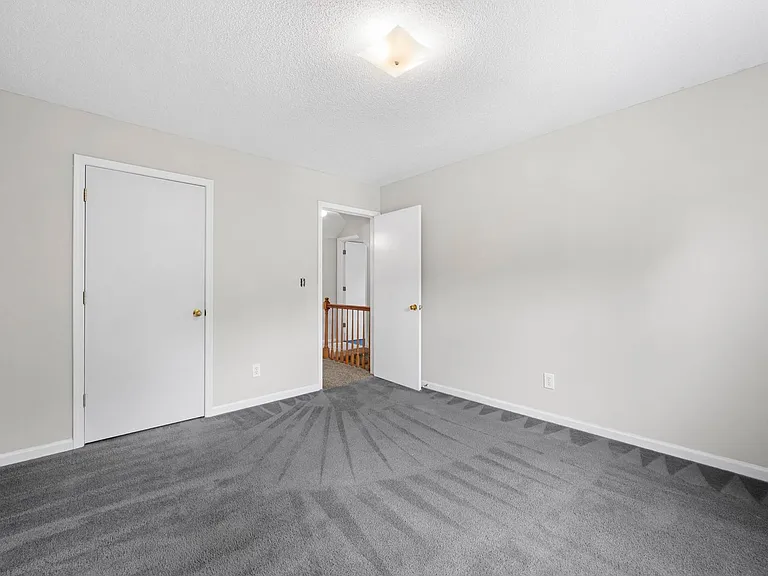 409 Kelsey Dr — Photo 23