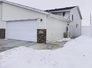 4829 55th St S, Fargo, ND 58104