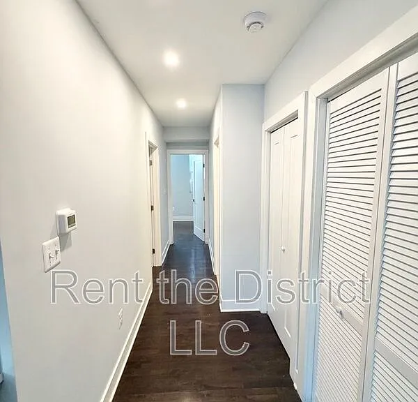 1605 F St NE #1 — Photo 7