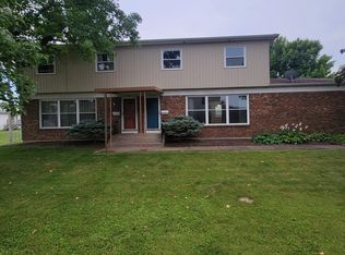 3616 34th St, Moline, IL 61265